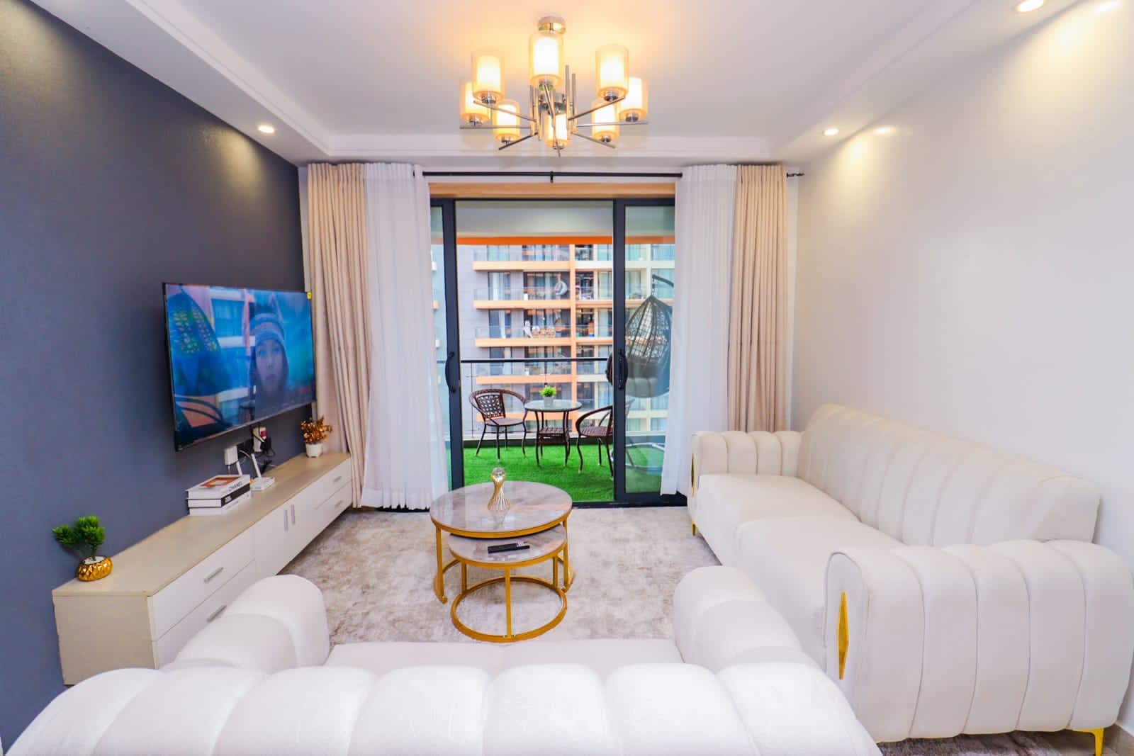 LAVINGTON, 2 BEDROOM